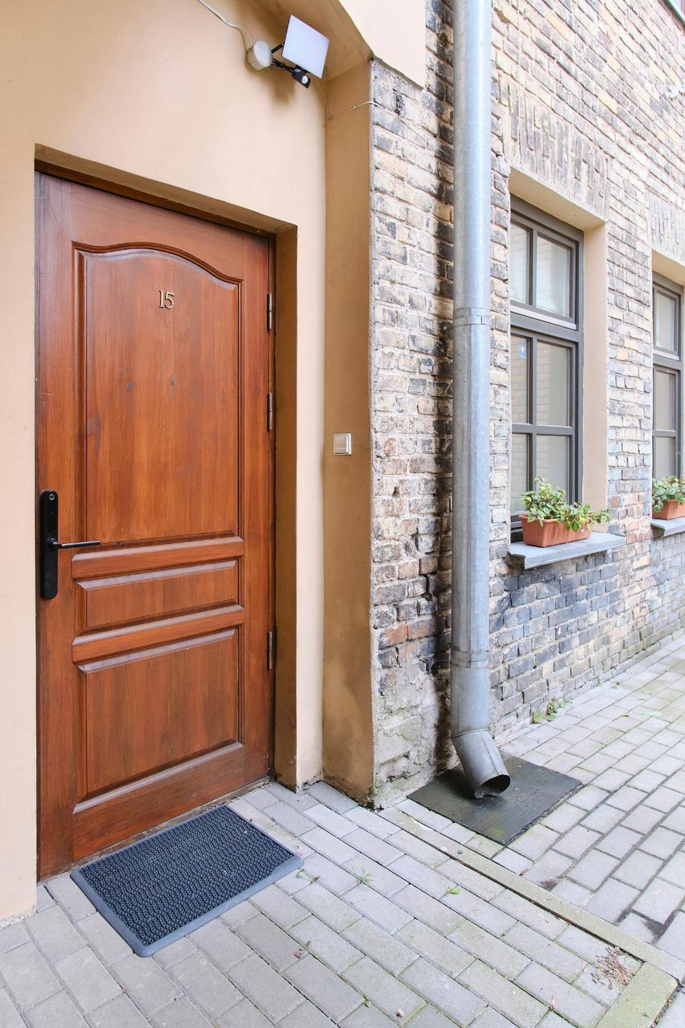 Cosy And Authentic Apartment In Vilnius Old Town ภายนอก รูปภาพ